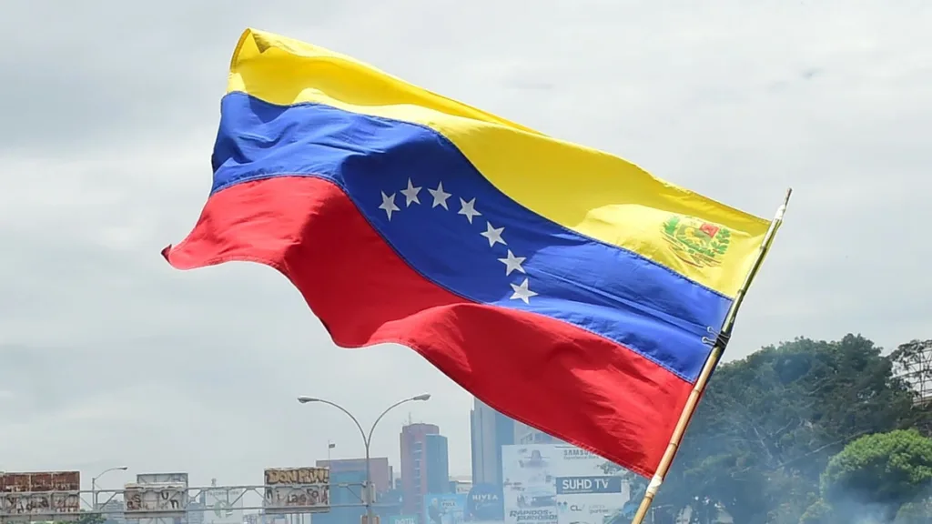 Dozens feared dead in Venezuelan open-pit goldmine collapse